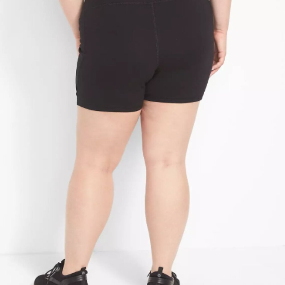 SOLD: Livi Biker Shorts | Size 38/40 | NWT - Picture 3 of 8